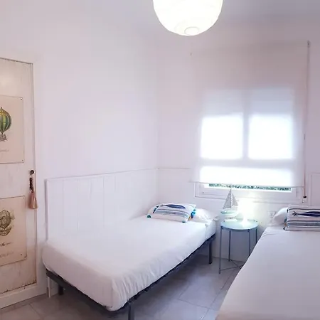 Enjoy Your Holidays 300m To The Mediterranean Sea At Divali *